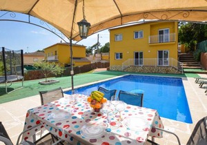 4 bedroom accommodation in Macanet Selva