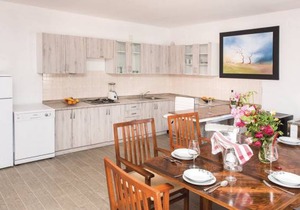 4 bedroom accommodation in Cista Velika