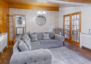 4 bedroom accommodation in Killerby, Cayton, near Scarborough