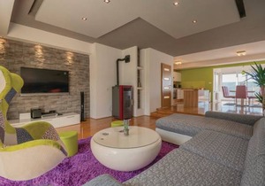 4 bedroom accommodation in Grubine