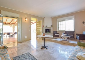 4 bedroom accommodation in Trabia PA