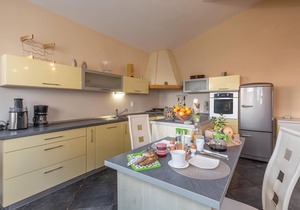 4 bedroom accommodation in Kastel