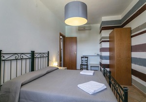 4 bedroom accommodation in Ragusa