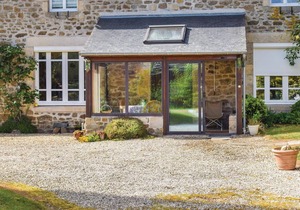 4 bedroom awesome home in Plancoet