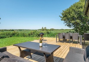 4 bedroom nice home in Odder