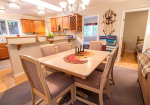 4 Bedroom Pet Friendly Cottage Quiet Secluded Waterfront Location In Secret Cove