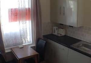 4 berth, ground floor flat, Glen Villa 1