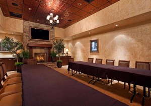 4 Comfortable Units! Pool, Parking, Pets Allowed, Close to Elko State Park!