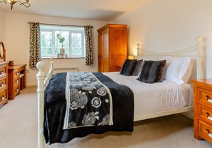4 bedroom accommodation in East Ayton near Scarborough