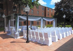 4-Star Hotel ∙ DoubleTree by Hilton Hotel Grand Rapids Airport