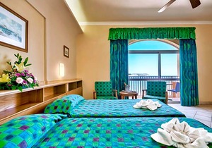 4-Star Hotel ∙ Paradise Bay Resort