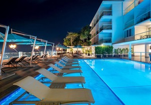 4-Star Hotel ∙ South Gap Hotel