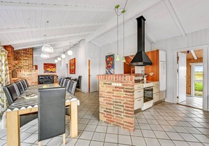 5 bedroom accommodation in Ringkøbing