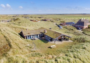 5 bedroom accommodation in Ringkøbing