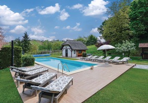 5 bedroom accommodation in Beretinec