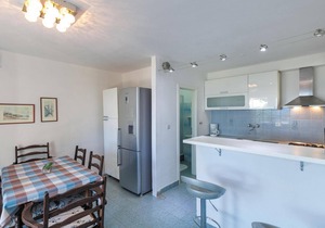 5 bedroom cozy home in Podstrana