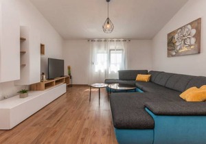 5 bedroom accommodation in Lisane Ostrovicke