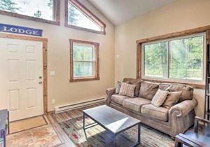 5 Mi to Ski Resort Mtn-View Breck Home with Hot Tub