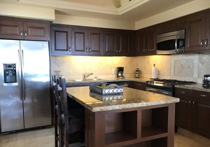 5-STAR VILLA IN MONTECRISTO ESTATES