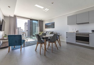 504 The Cosmopolitan.... Views and luxury.