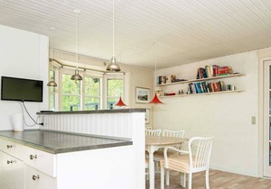 6 person holiday home in Allingåbro