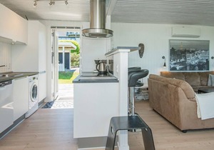 6 person holiday home in Allingåbro-By Traum