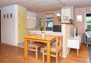 6 person holiday home in Allingåbro