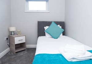 6 XAPARTMENTS IN 1 BLOCK JUST OUTSIDE THE CITY ⭐MINUTES WALK FROM SHOPS ⭐ APT#6