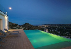 625 m² Villa ∙ 4 bedrooms ∙ 8 guests