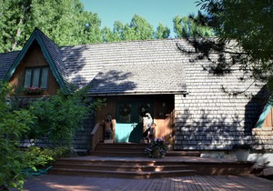 7,000 SQ FT CABIN ON 150 ACRES PRIVACY WITH ITS OWN PRIVATE LAKE.