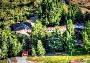 7,000 SQ FT CABIN ON 150 ACRES PRIVACY WITH OWN PRIVATE SMALL LAKE