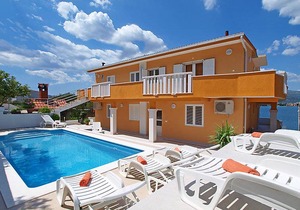 70 m² Apartment ∙ 2 bedrooms ∙ 5 guests