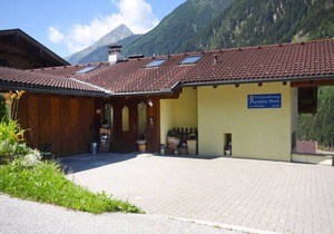 70 m² Apartment ∙ 3 bedrooms ∙ 4 guests