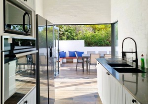 '75Protea' - 4 Bedroom Vacation home with Private Pool and Fantastic Views