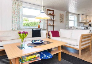 8 person holiday home in Allingåbro
