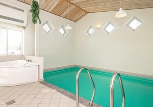 8 person holiday home in Ulfborg-By Traum