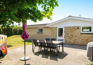 8 person holiday home in Alling bro