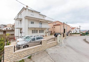 80 m² Apartment ∙ 3 guests