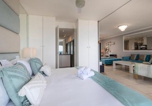 803 Bermudas - by Stay in Umhlanga