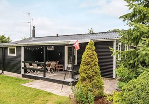 9 person holiday home in Allingåbro
