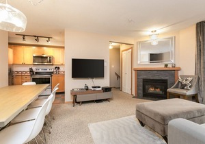90 Glaciers Reach, this 2br home has a hot tub & pool in Whistler Village