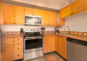 90 Glaciers Reach, this 2br home has a hot tub & pool in Whistler Village