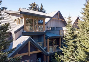 90 Glaciers Reach, this 2br home has a hot tub & pool in Whistler Village