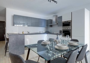90 m² Apartment ∙ 2 bedrooms ∙ 4 guests
