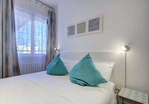 900-1, double bed/bath, wifi/aircond, breakfast facility