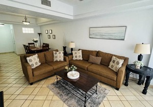 97 m² Condo ∙ 1 bedroom ∙ 4 guests