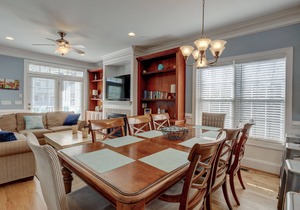 A Better View - 7 Bedrooms. Amazing roof top views, quick walk to the beach!