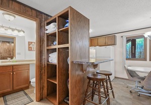A Comfortable Trailside Condo Along the Flintlock Trail with A Shared Outdoor