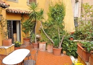 A Gorgeous Large Flat in Trastevere with a Beautiful Terrace