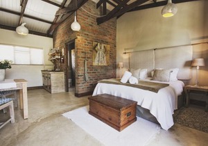 A Hilltop Country Retreat